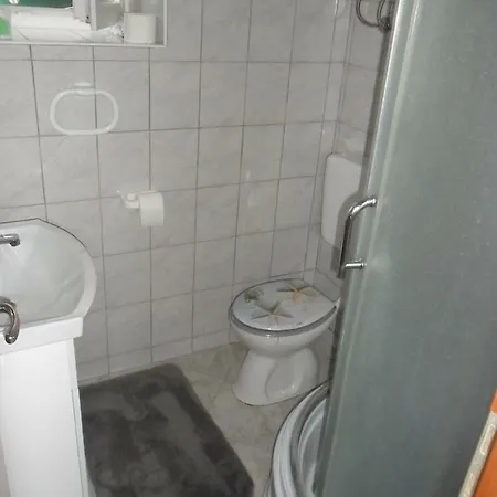 Guest house Apartman Hill