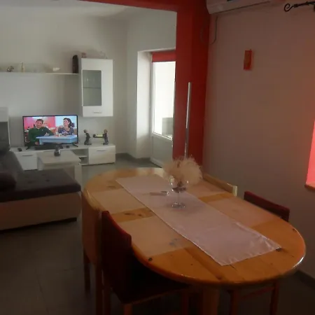 Guest house Apartman Hill *